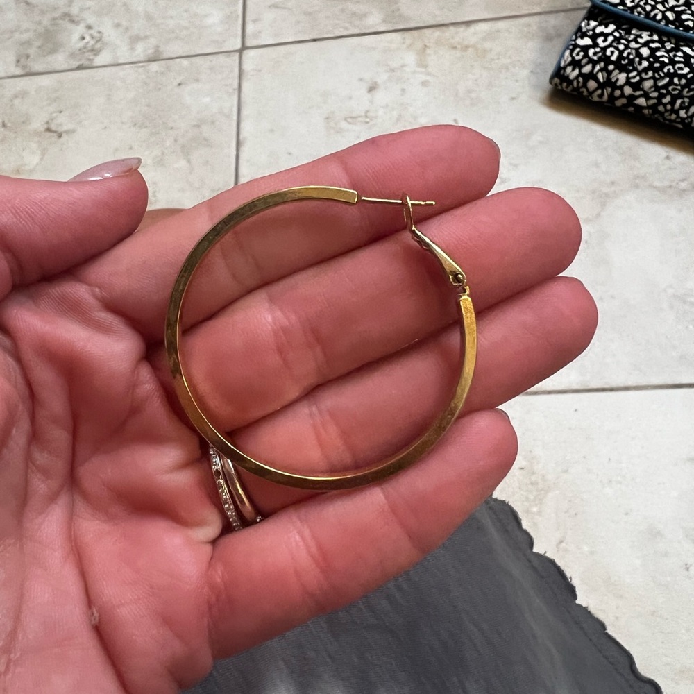 Gold hoops - Picture 2 of 3